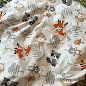 Lambs & Ivy standard crib sheet
